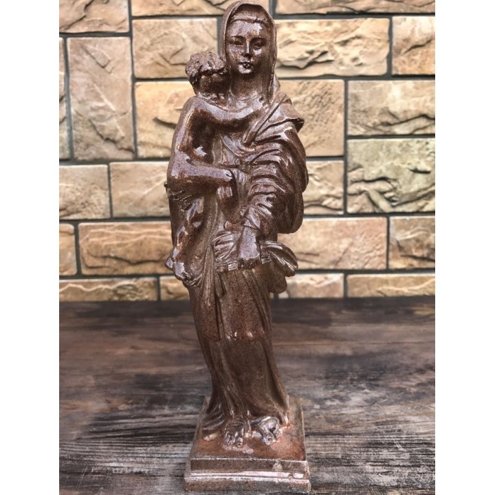 Статуэтка «Дева Мария стоит с младенцем»