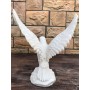Статуэтка орла с расправленными крыльями